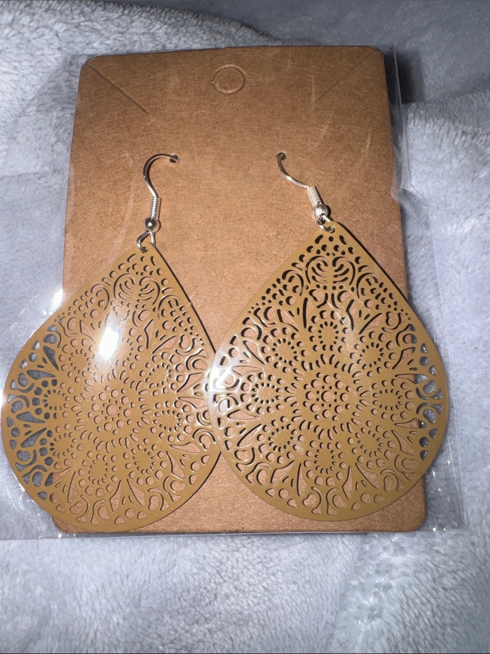 Boho Teardrop Filigree Earrings - Tan